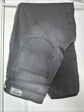 Denizen from Levi’s Gray Modern Ankle Skinny Women’s Jeans